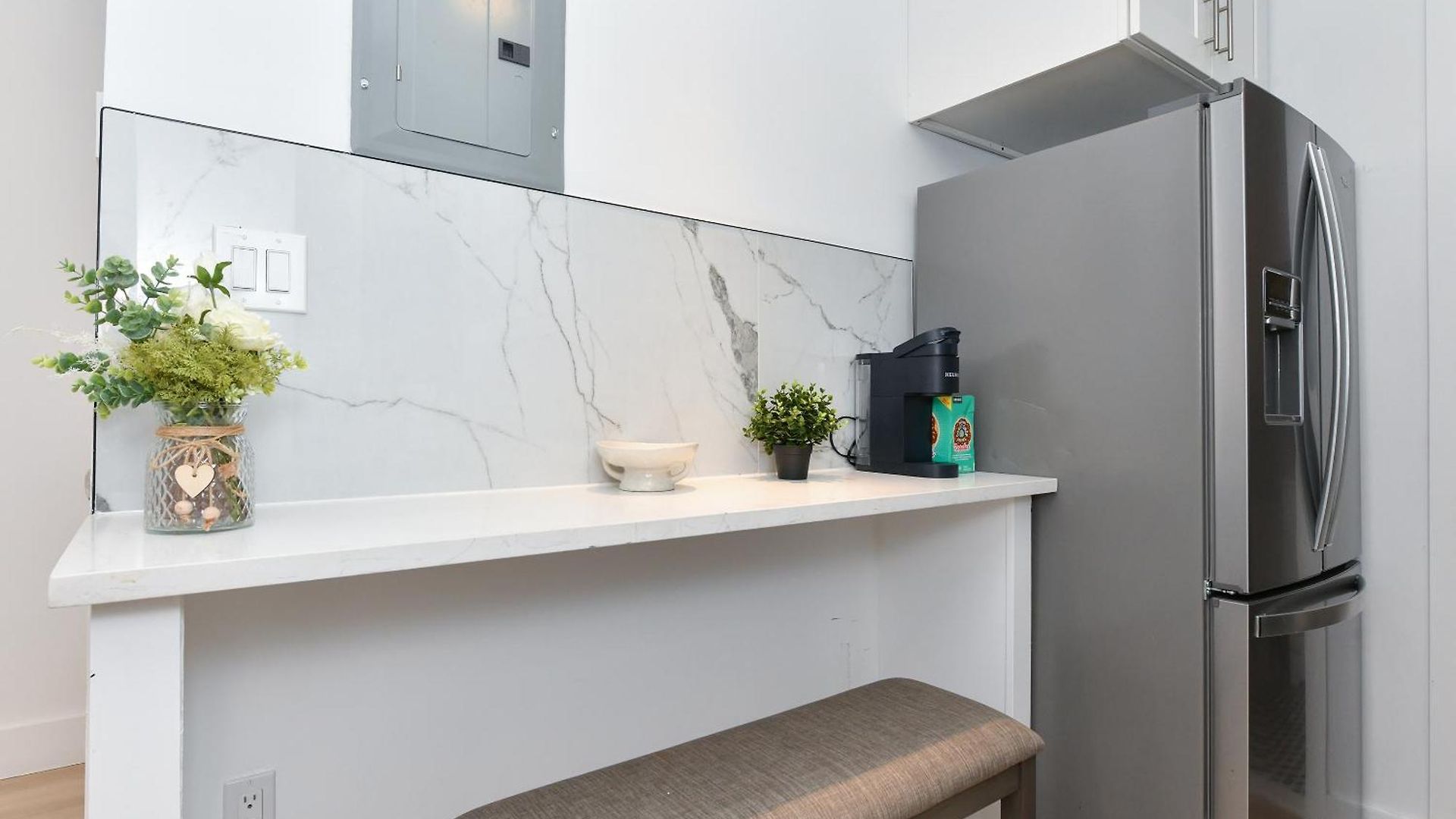 Chic 2br Steps To Park *