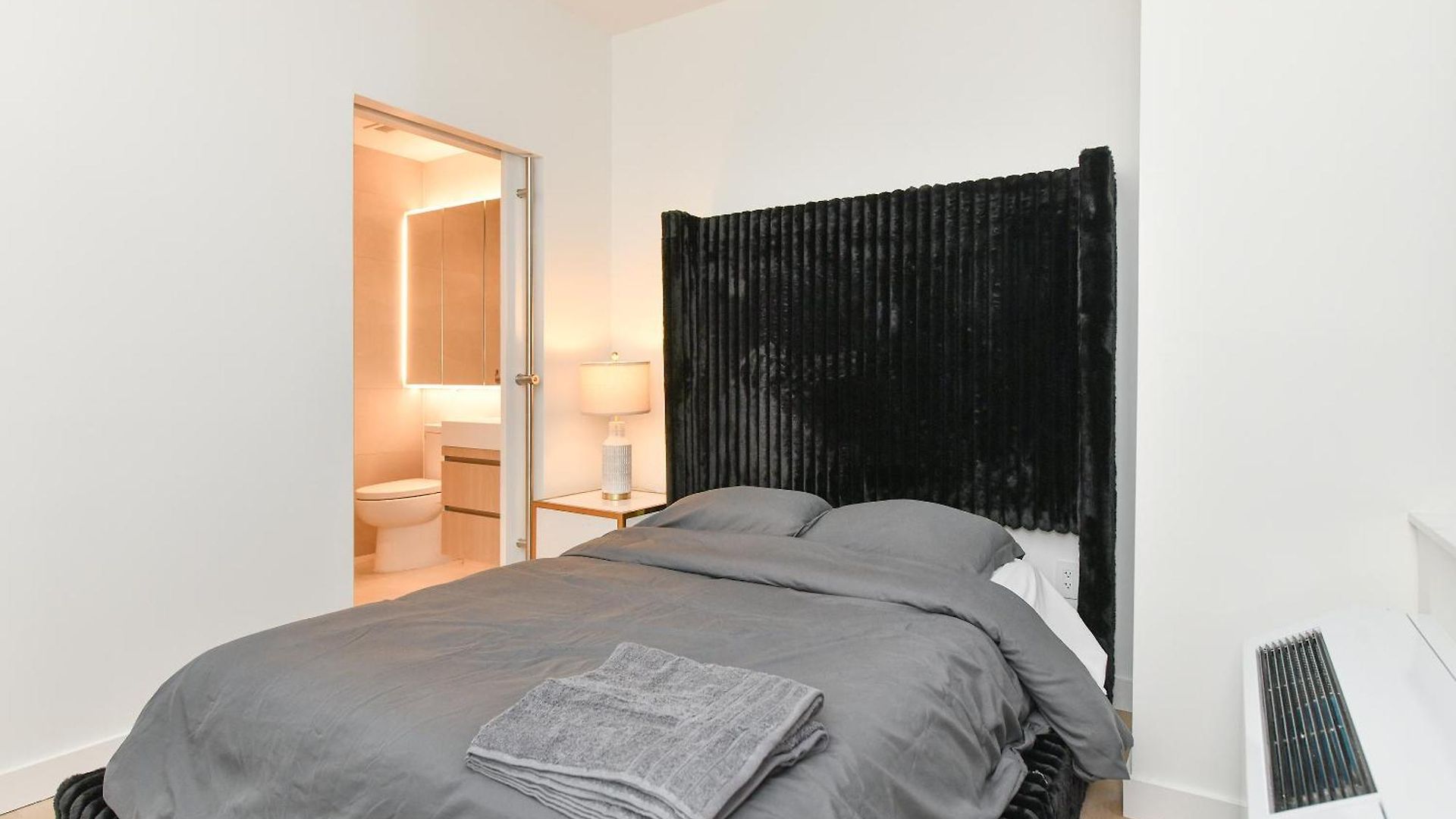 Urban Escape Bright 2br 2ba In Fidi Apartment New York