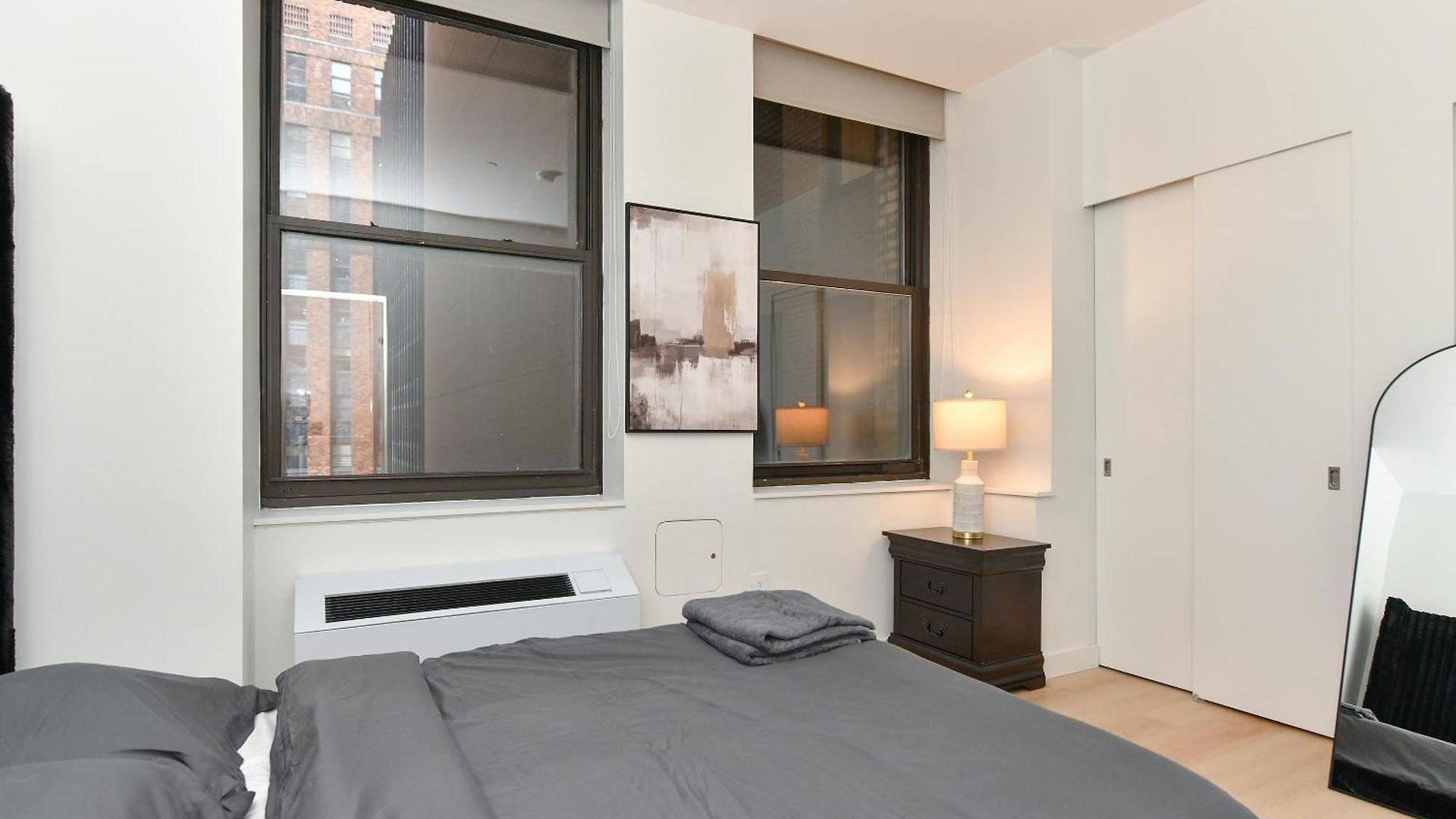 Apartment Urban Escape Bright 2br 2ba In Fidi *