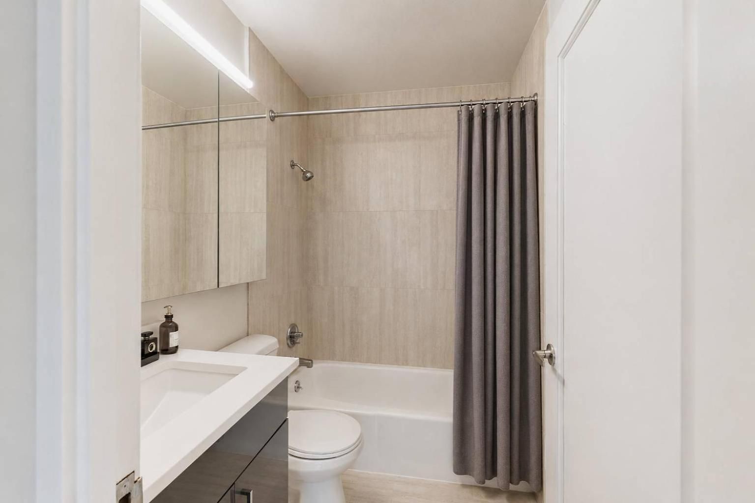 Apartment Spacious In Murray Hill