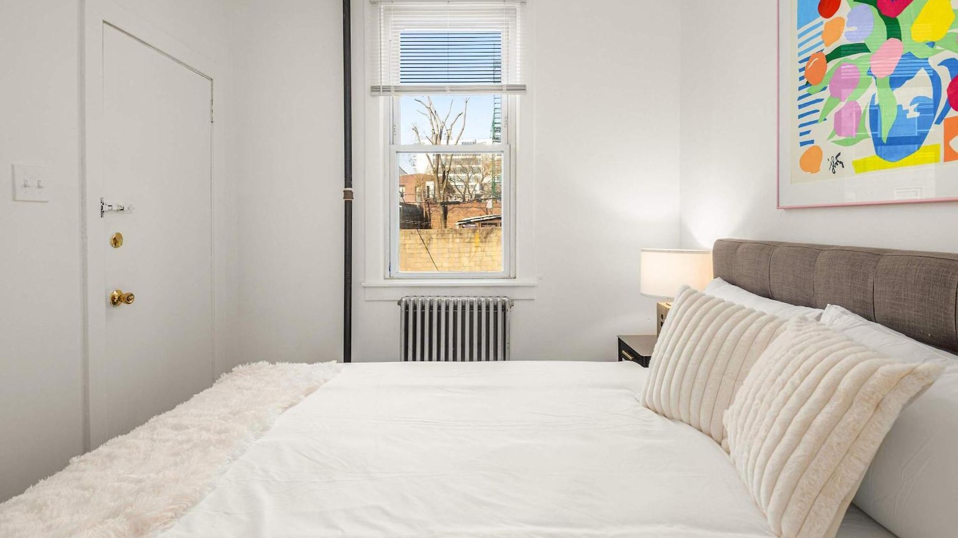 Williamsburg Gardens 3br Floor-through Unit With Private Yard Apartment *