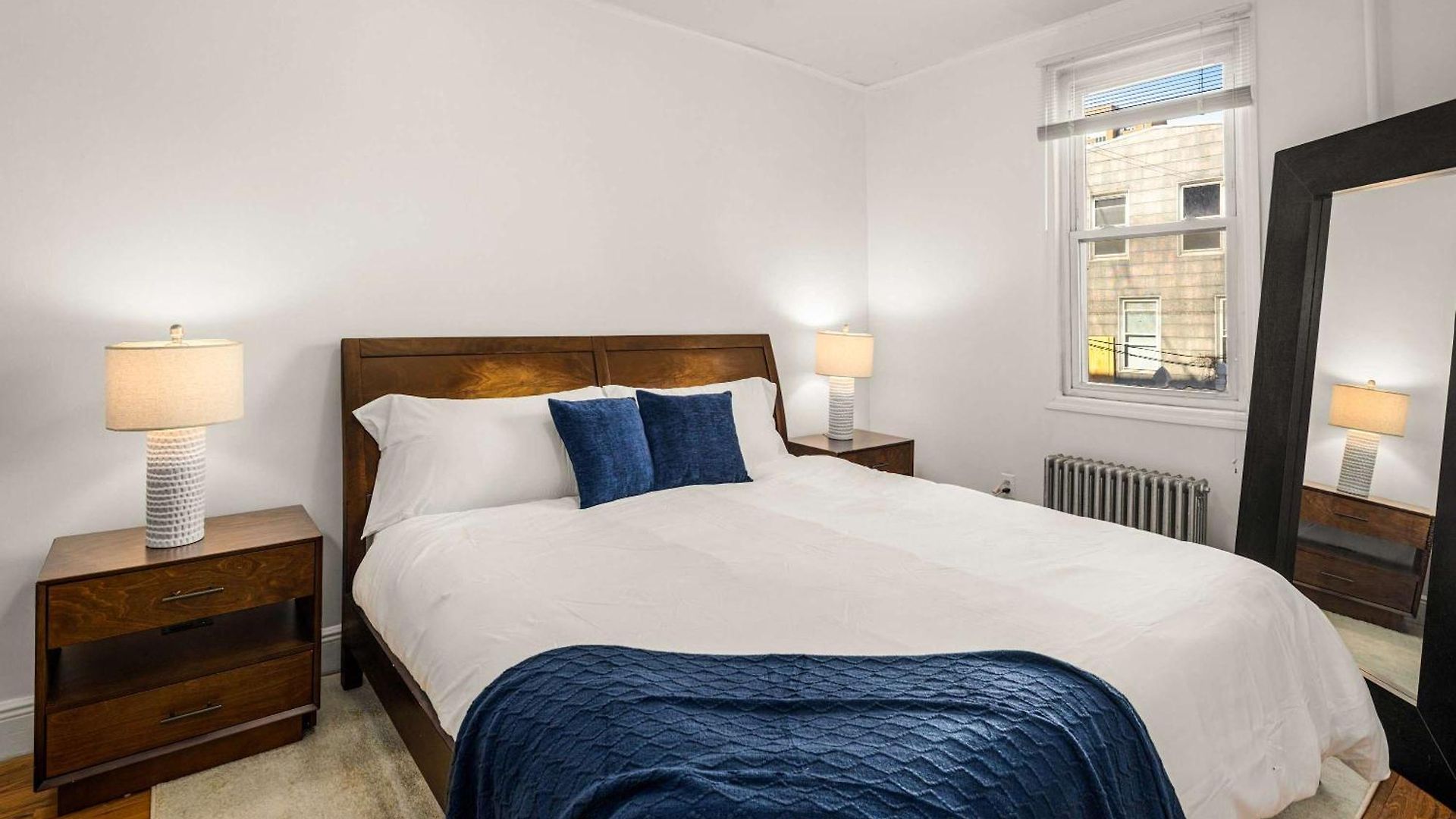Williamsburg Gardens 3br Floor-through Unit With Private Yard Apartment New York