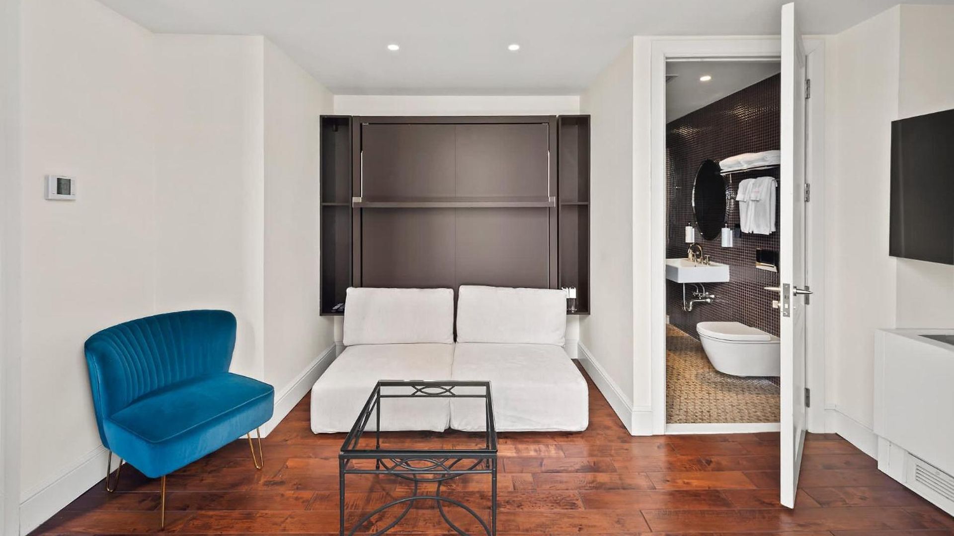 Rove Travel - Marmara Place 1801 - Modern Apartment