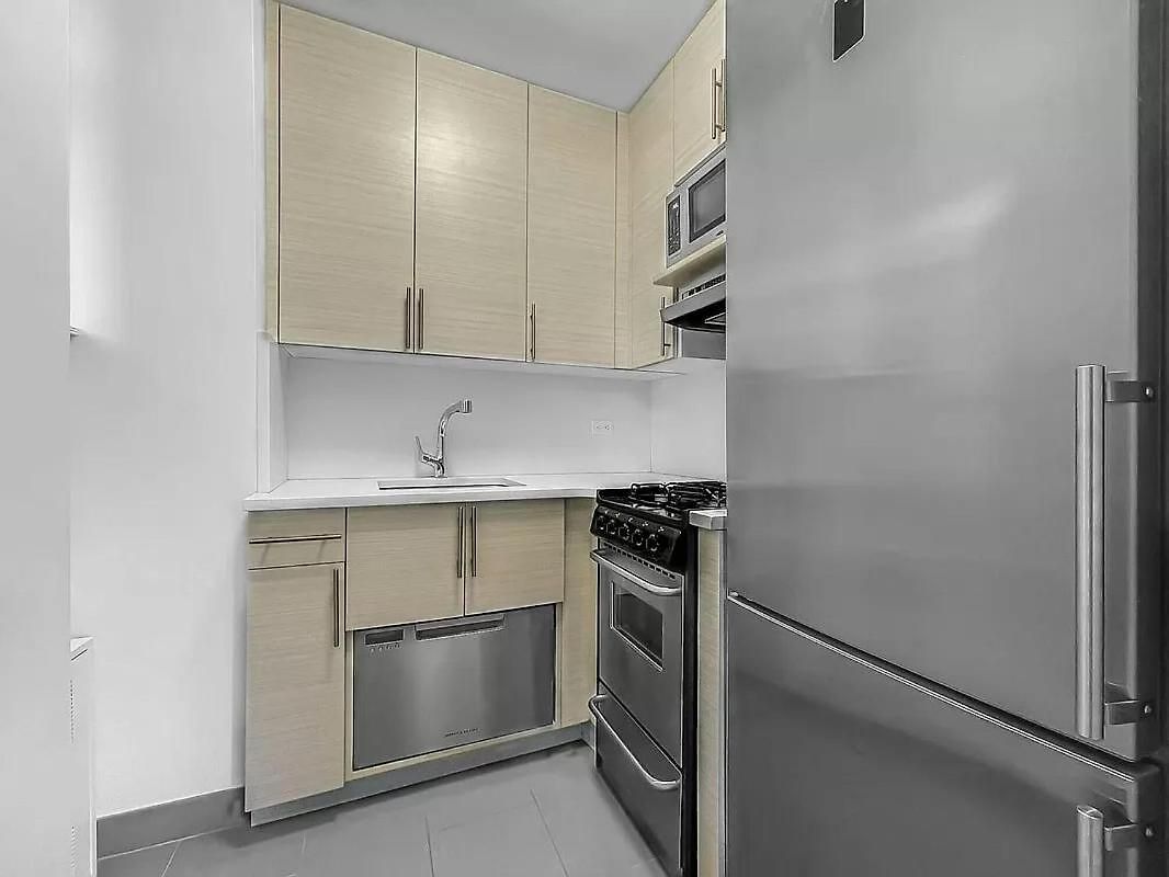 Midtown Park Ave Spacious Charming Gem Chrysler View Corner Apartment *
