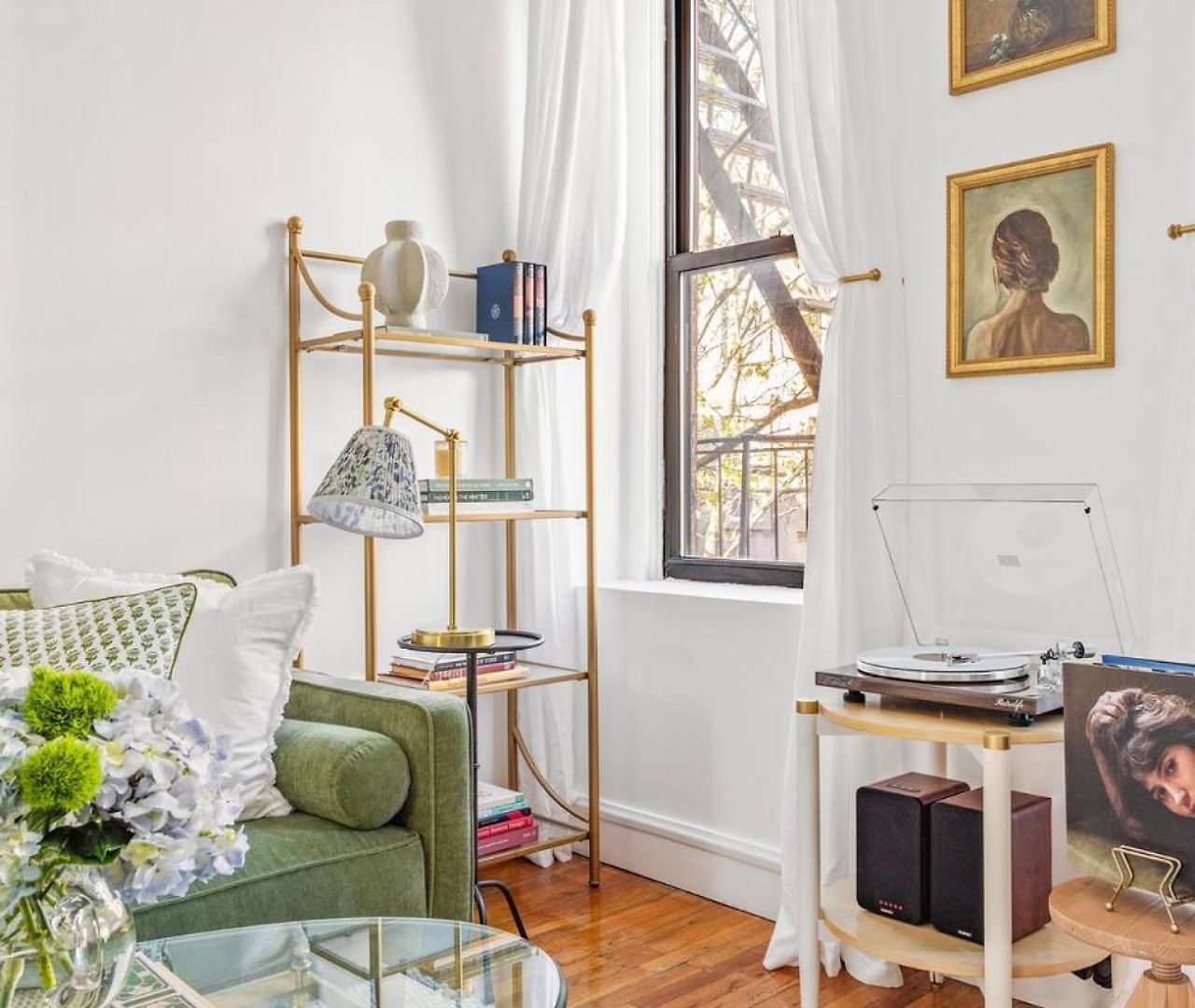 West Village 1br Gem Historic Brownstone Wifi New York