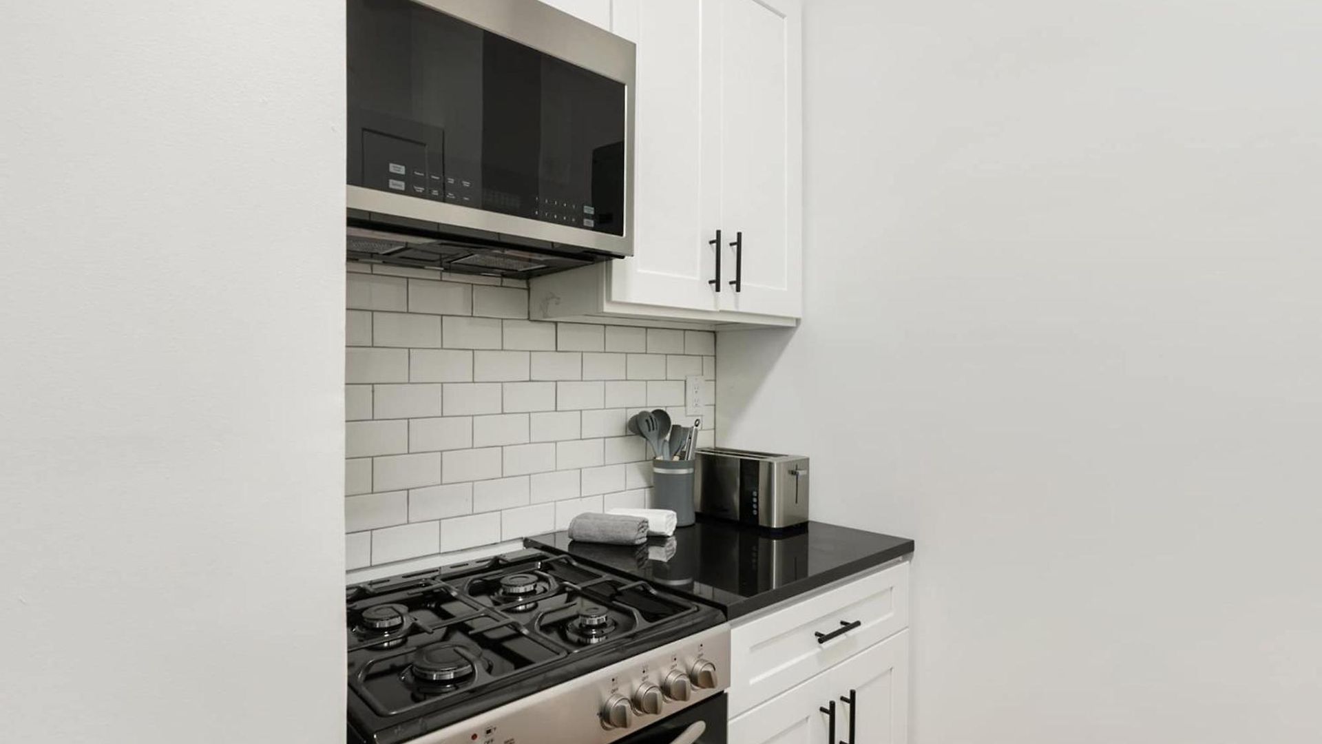 Apartment Prime Uws 2 Bedrooms Doorman Newly Furnished