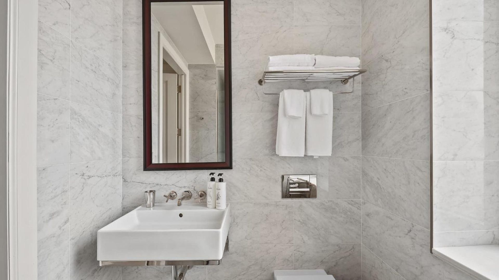 Rove Travel - Marmara Place 1801 - Modern Apartment *