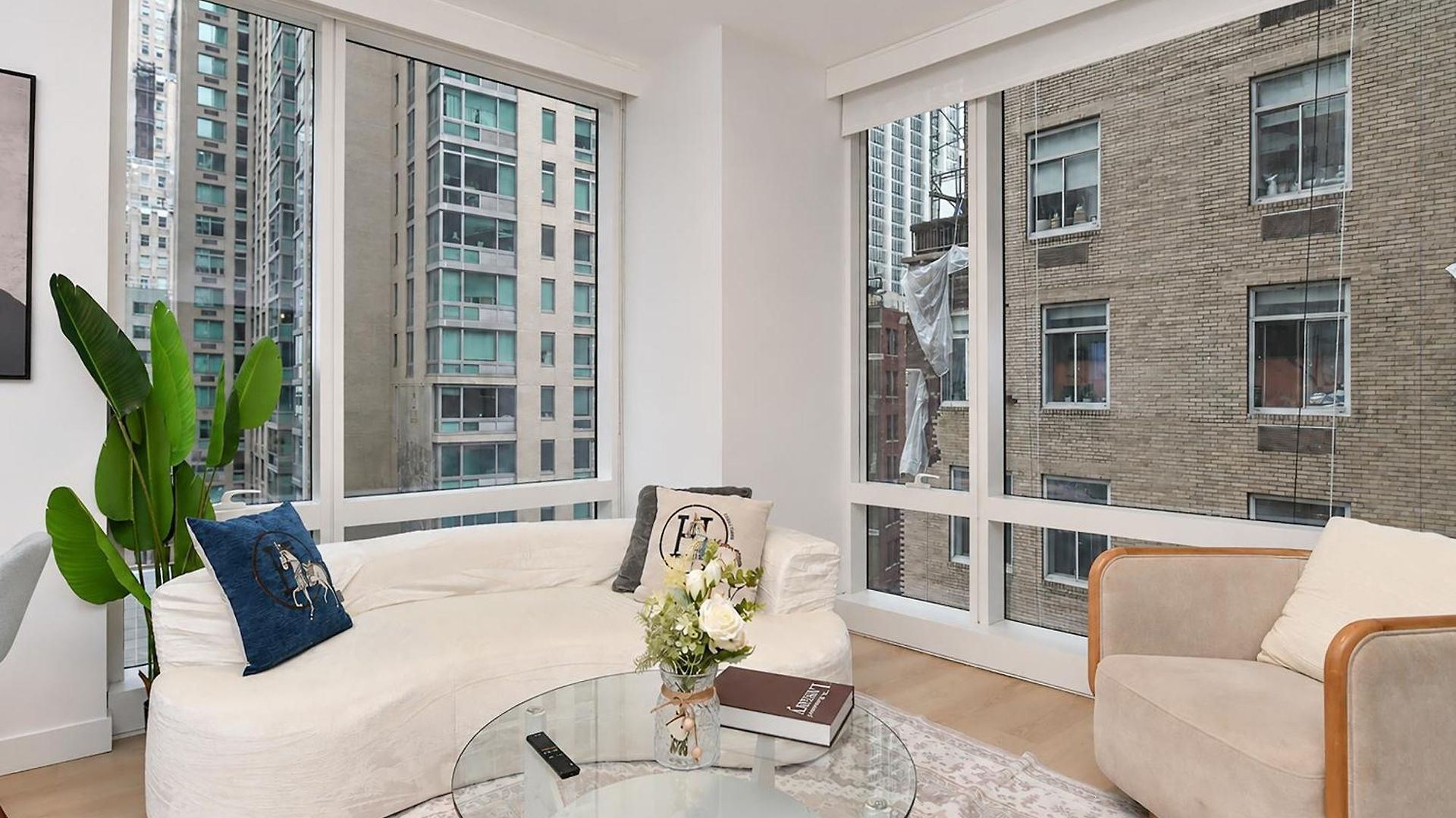 Luxury In Downtown Manhattan Skyline Views New York