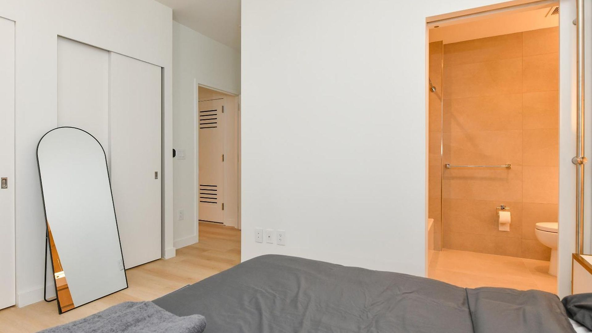 Urban Escape Bright 2br 2ba In Fidi Apartment New York