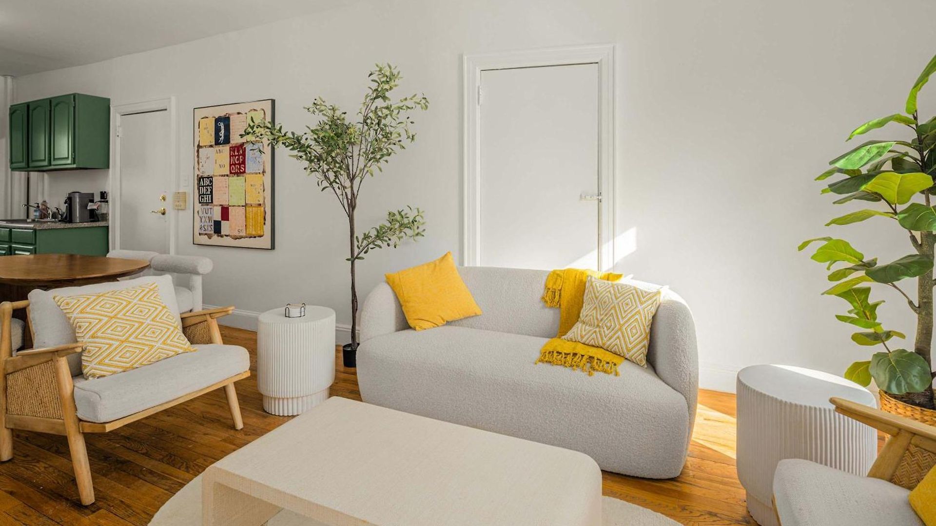 Williamsburg Gardens 3br Floor-through Unit With Private Yard Apartment
