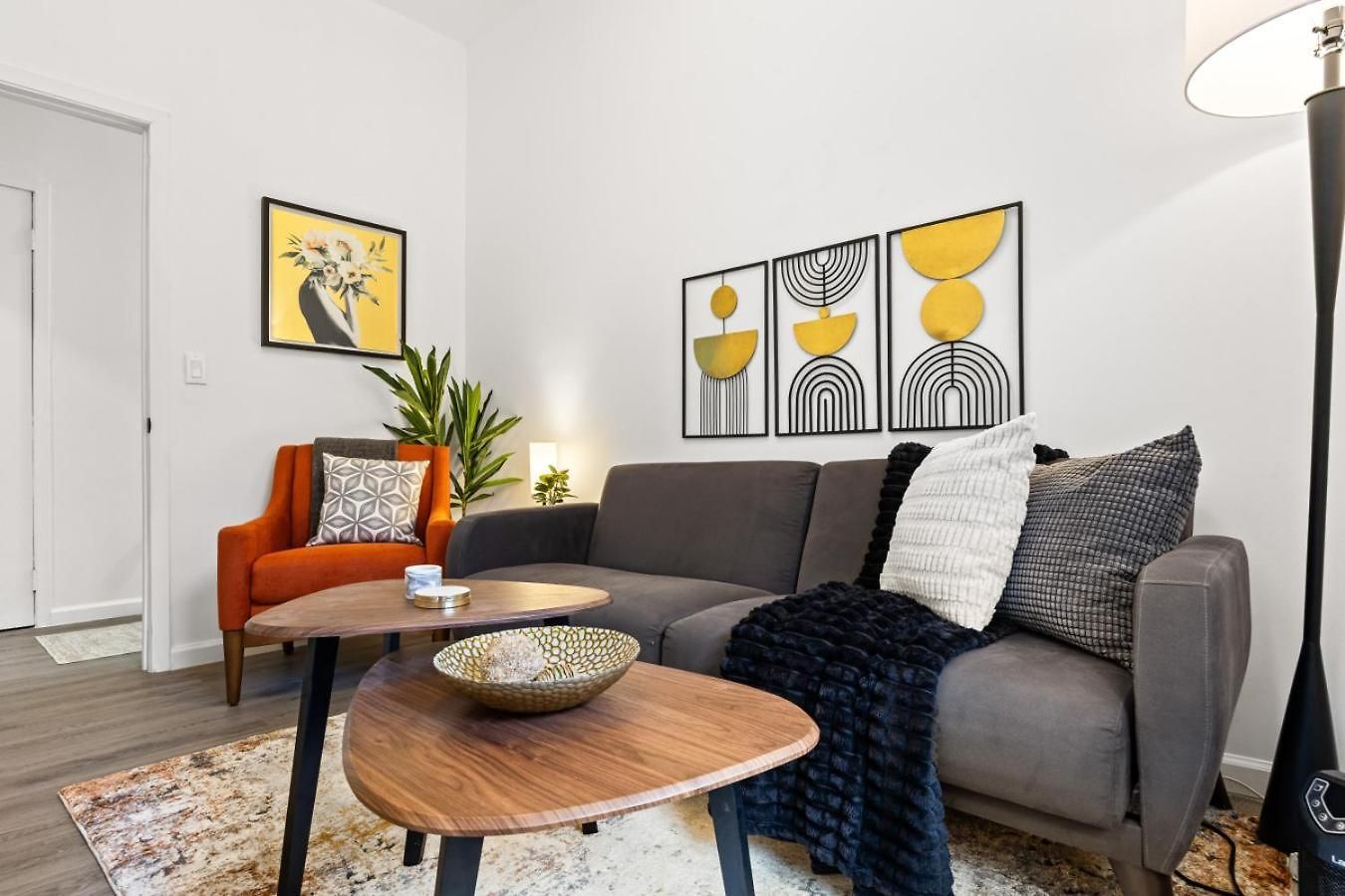 Apartment Sleek 2br In Times Square *