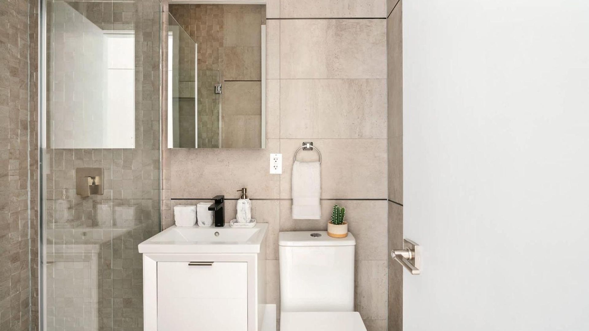 14-1b Sleek Modern 1br Union Square Wd In Unit Apartment