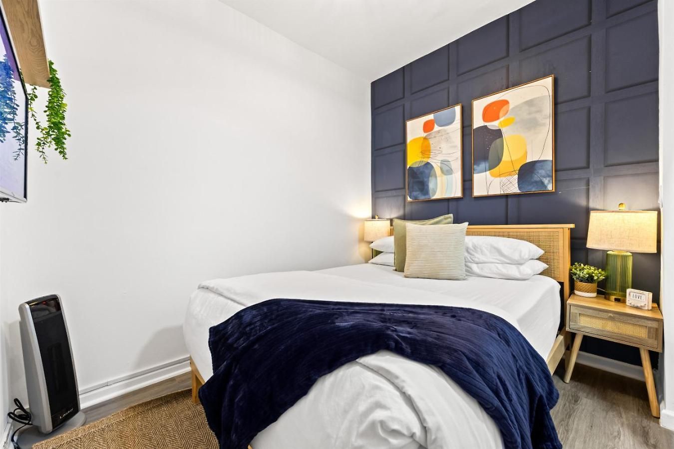 Sleek 2br In Times Square