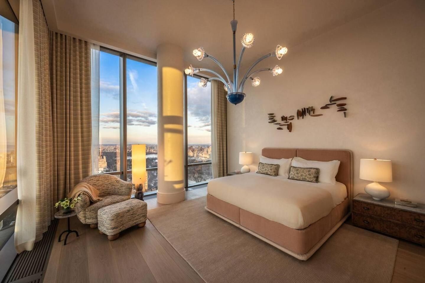 Apartment The Tower 4 Bedroom Views Of Park *