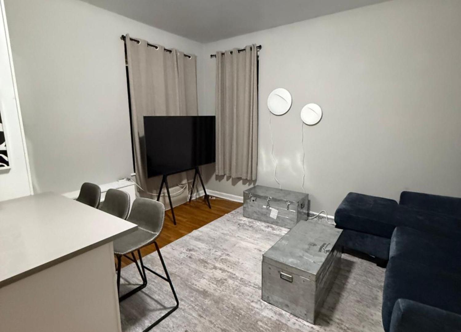 Great In Next To Time Square * New York