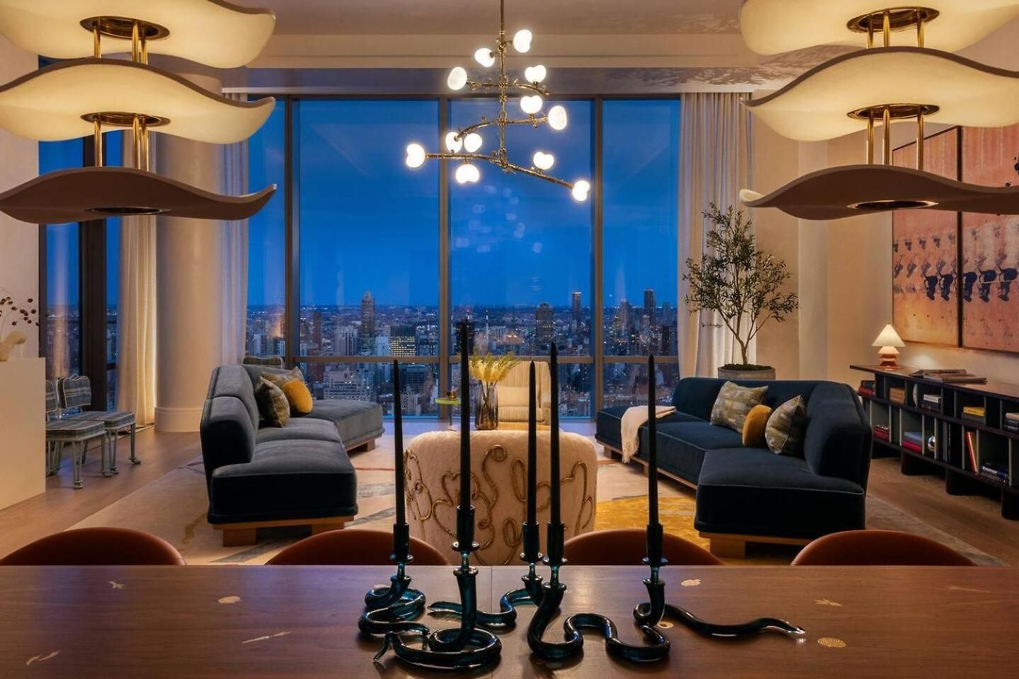 The Tower 4 Bedroom Views Of Park Apartment *