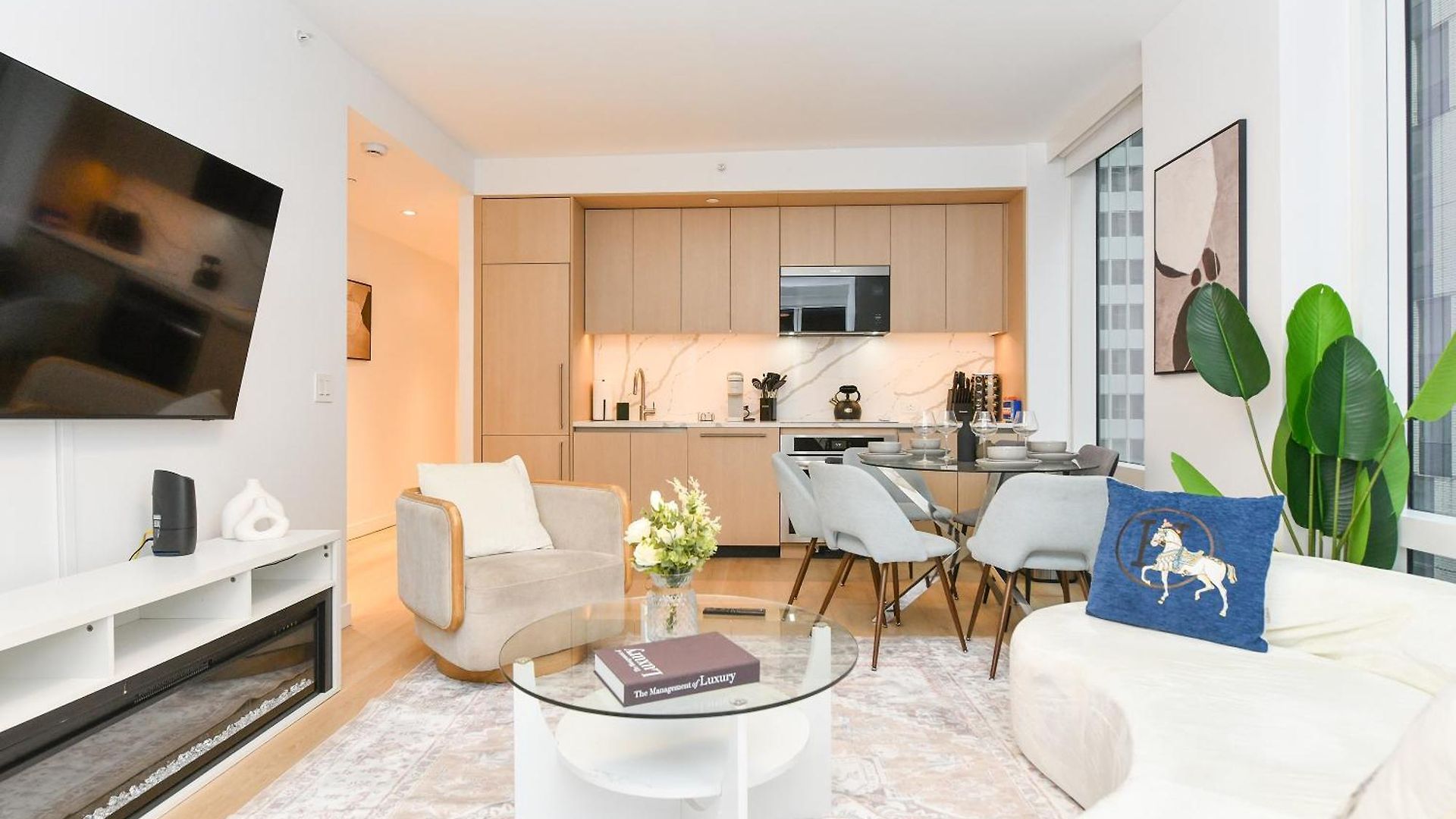 Luxury In Downtown Manhattan Skyline Views *