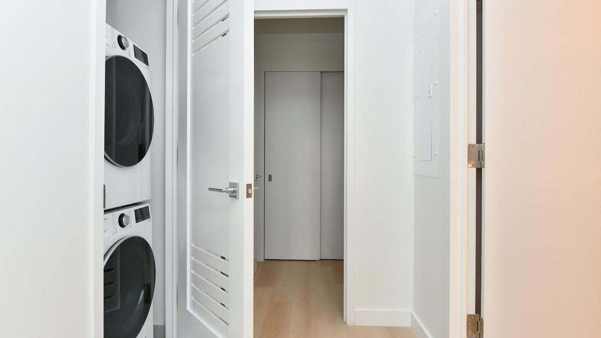 Urban Escape Bright 2br 2ba In Fidi Apartment *