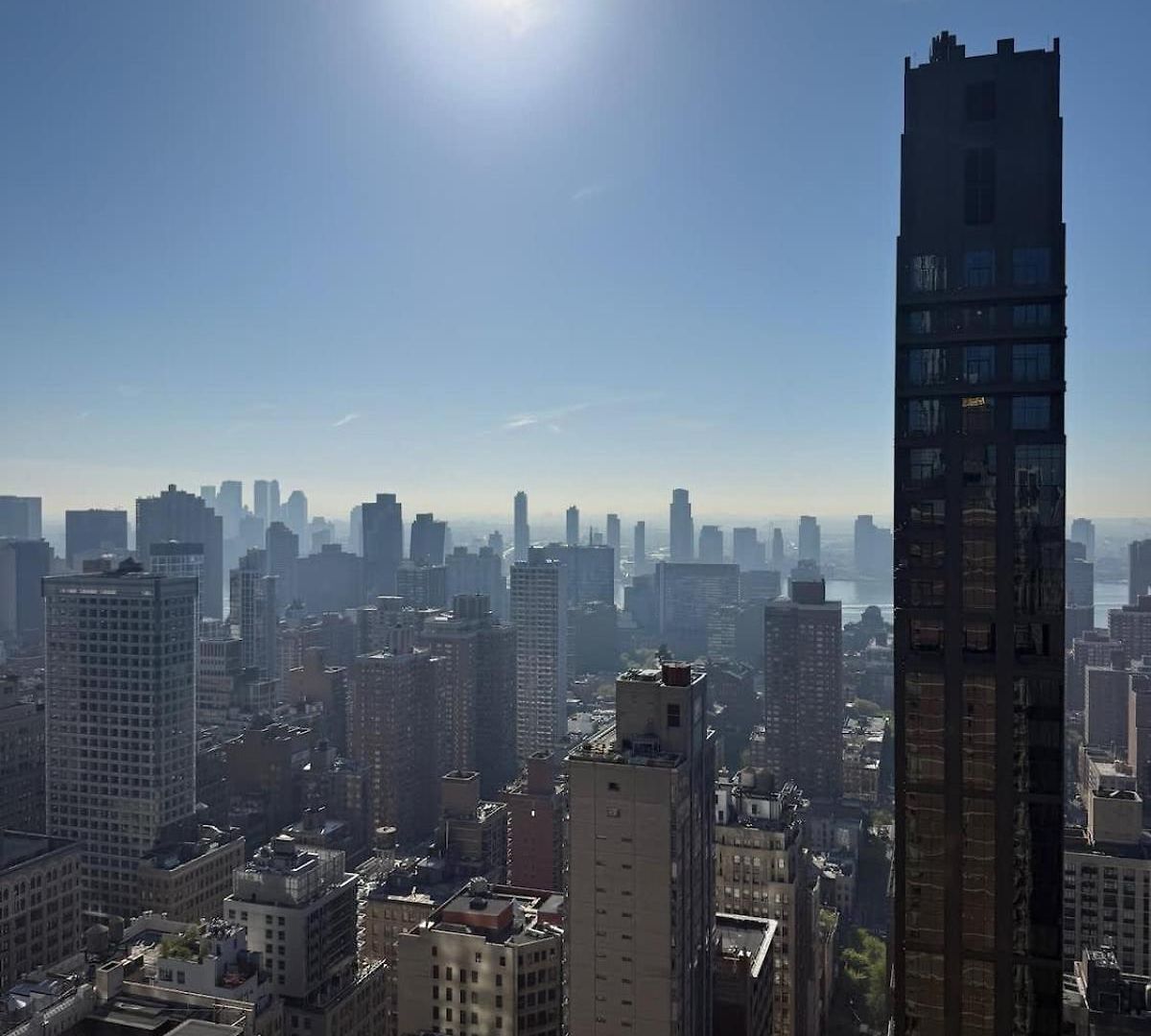 Pied-a-terre In The Sky * New York