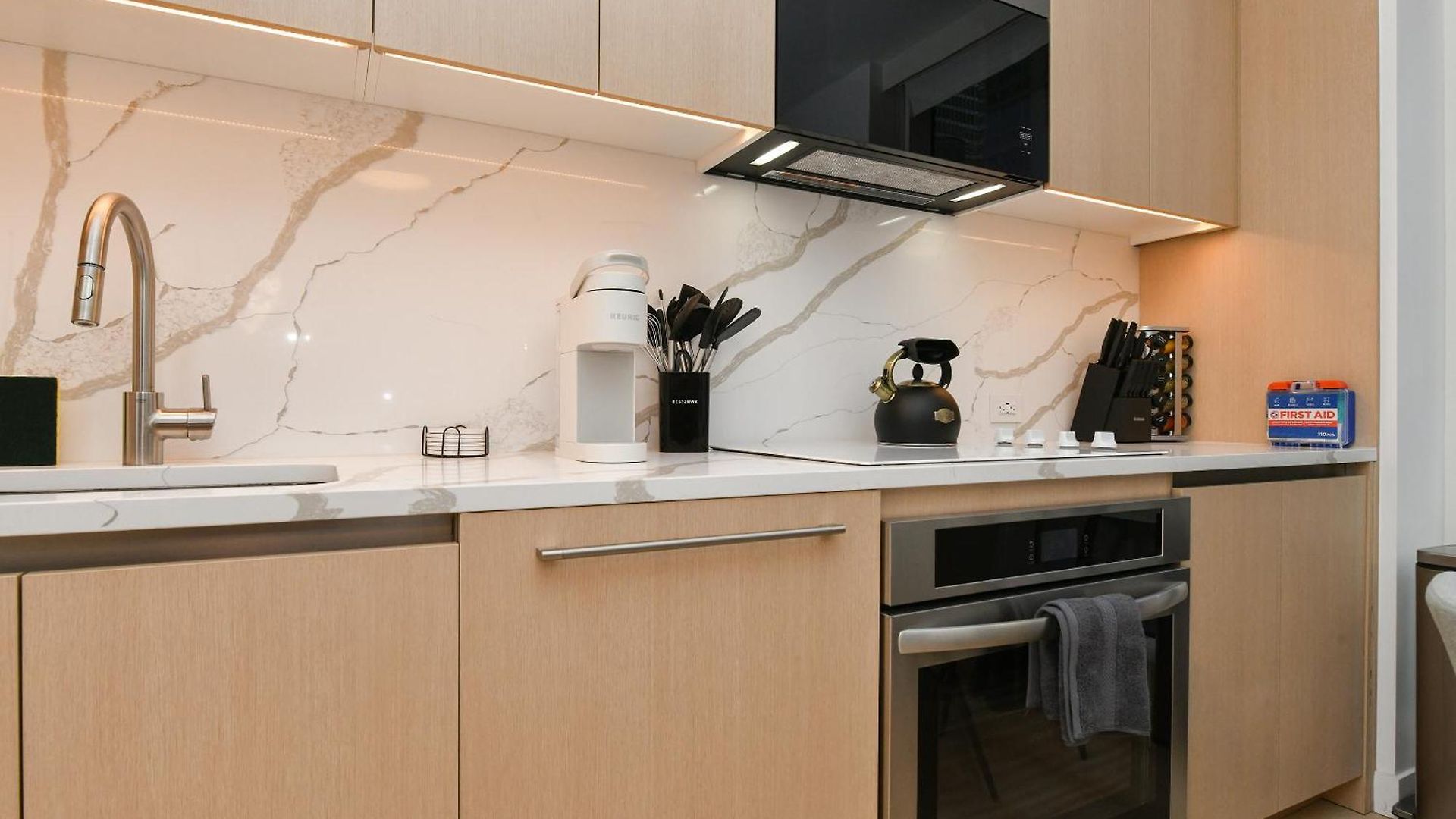 Apartment Luxury In Downtown Manhattan Skyline Views *