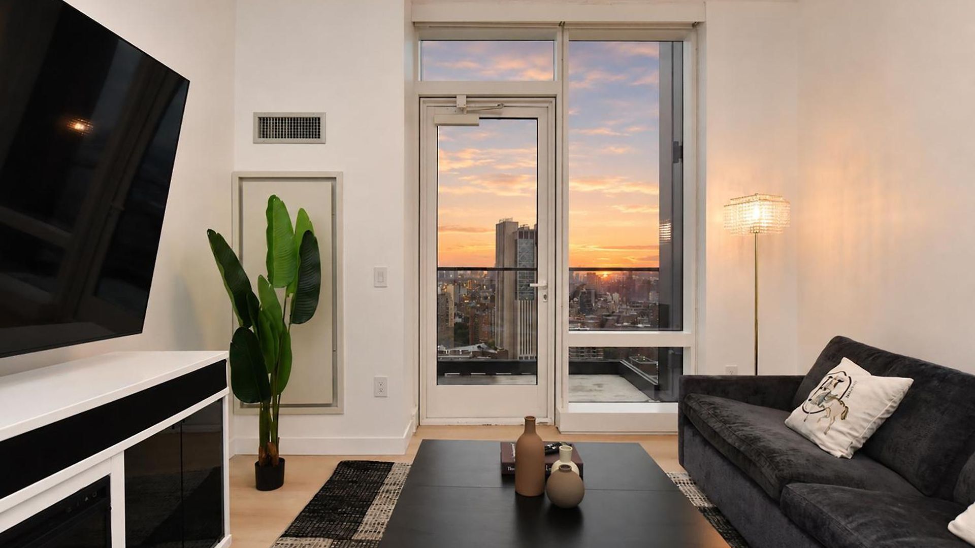 Luxury In Downtown Manhattan Skyline Views Apartment *