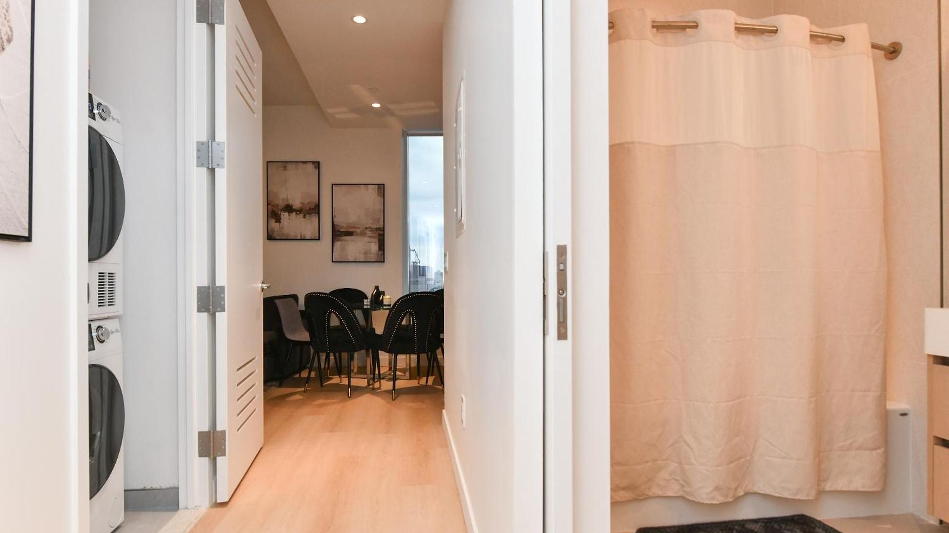 Luxury In Downtown Manhattan Skyline Views