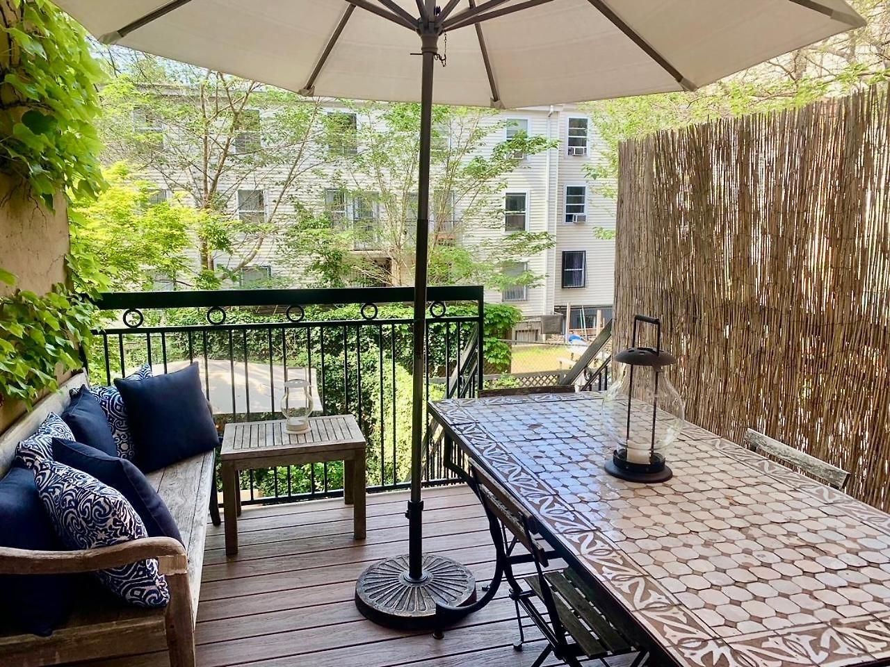 Lovely Brownstone In W Harlem 4 Bdr 3 Bath Deck Garden Apartment *