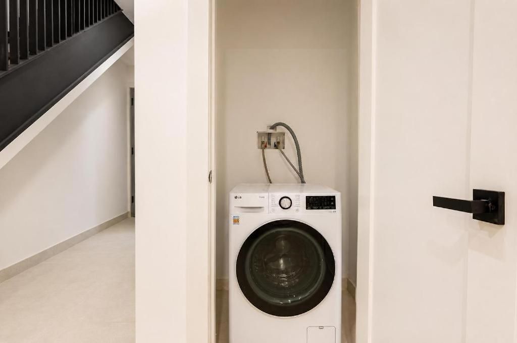 Renovated Unit In Brooklyn Washerdryer Apartment