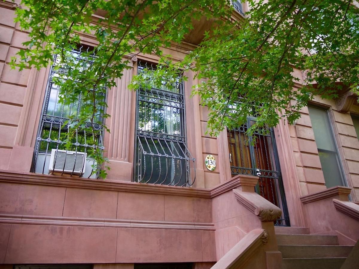 Lovely Brownstone In W Harlem 4 Bdr 3 Bath Deck Garden Apartment