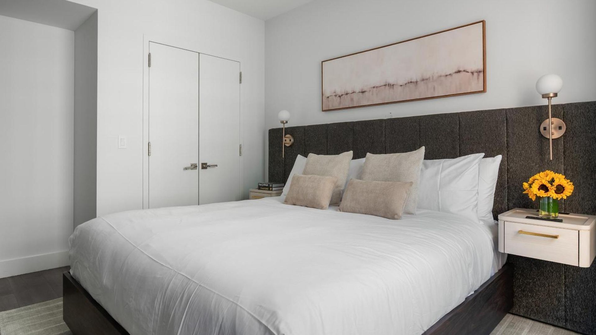 17john Aparthotel