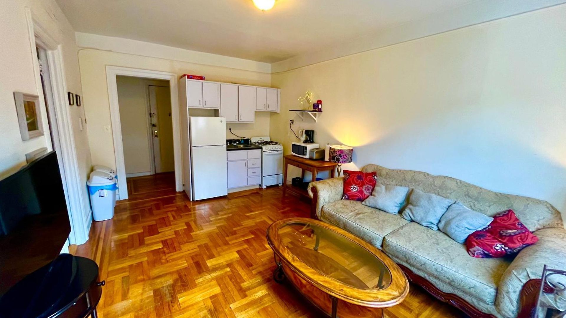 By Month Manhattan Apartment *