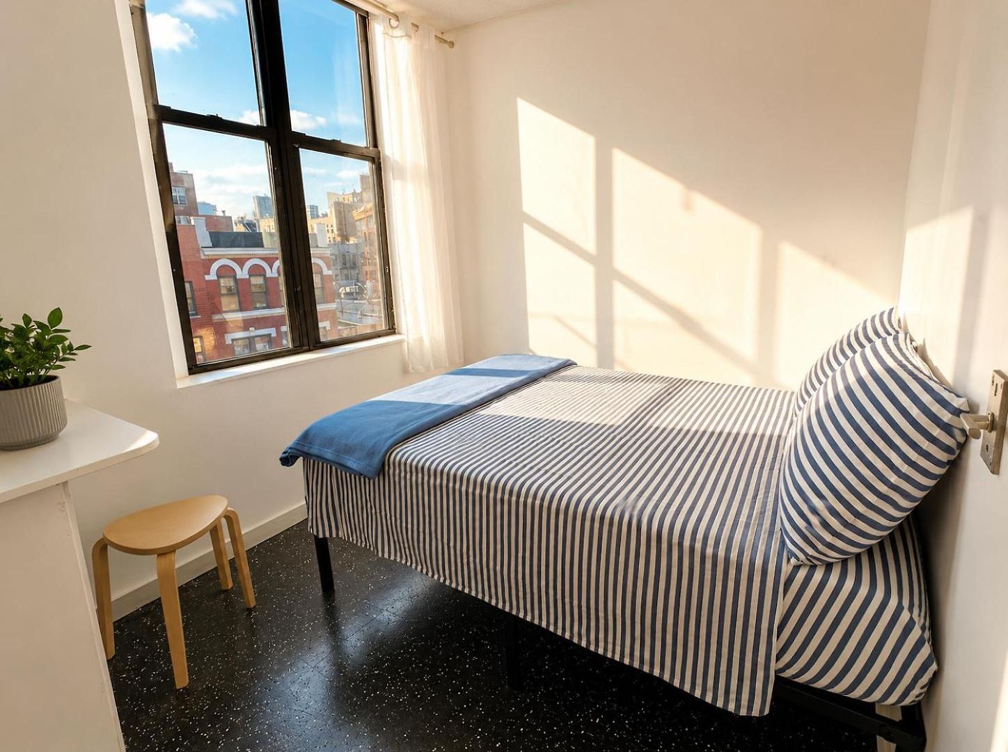 101 Manhattan - Little Italy, Soho, Noho, Les, East Village, Chinatown - 1 Gig Internet, 12inch Mattress, Hardsurface Floors *