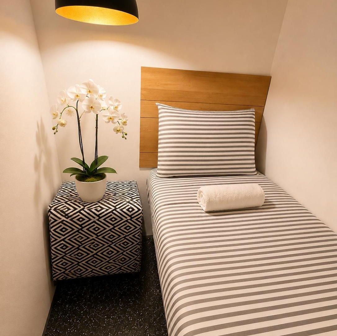 Hotel 101 Manhattan - Little Italy, Soho, Noho, Les, East Village, Chinatown - 1 Gig Internet, 12inch Mattress, Hardsurface Floors *