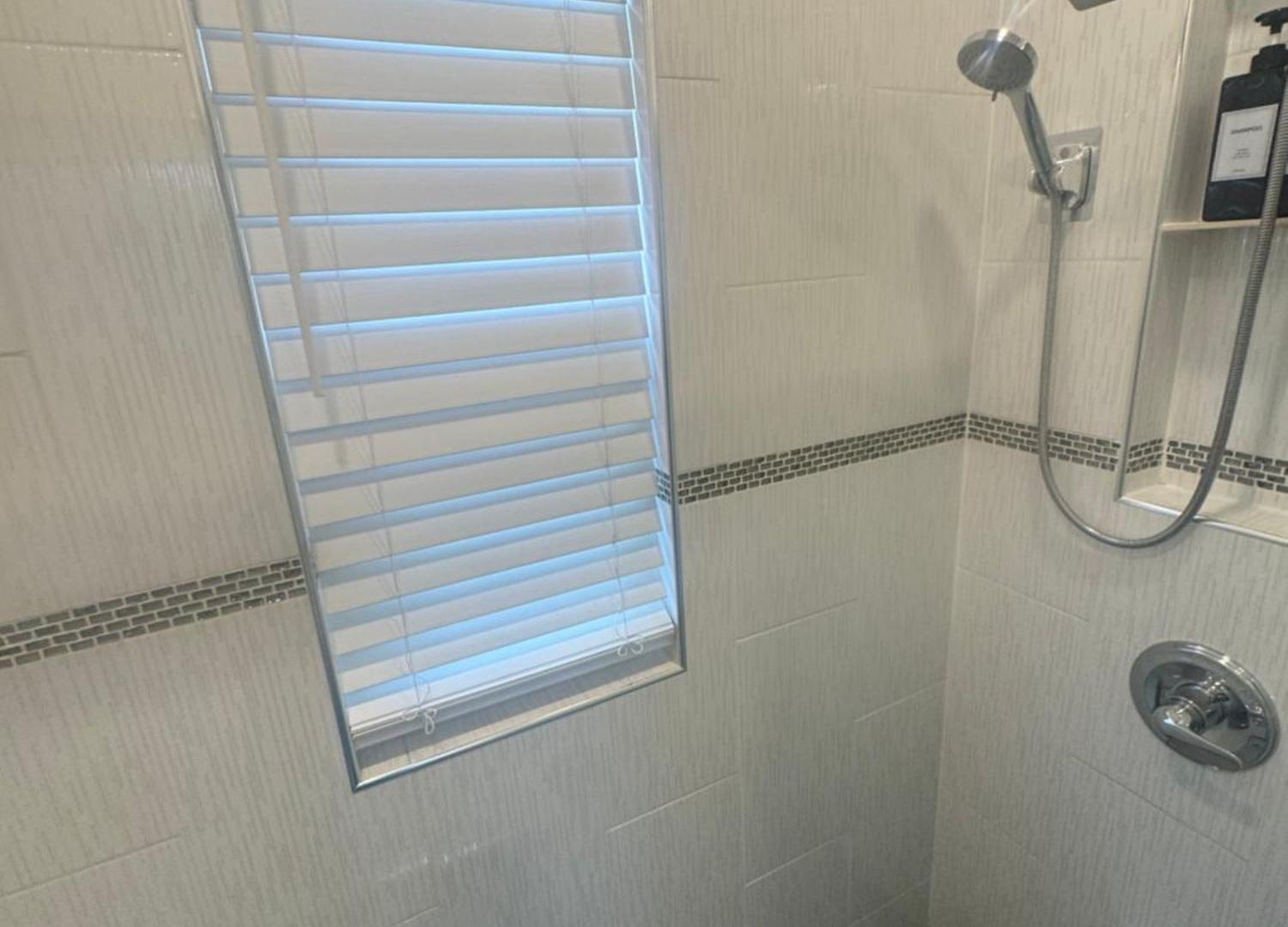Luxury Duplex In Pelham Gardens *