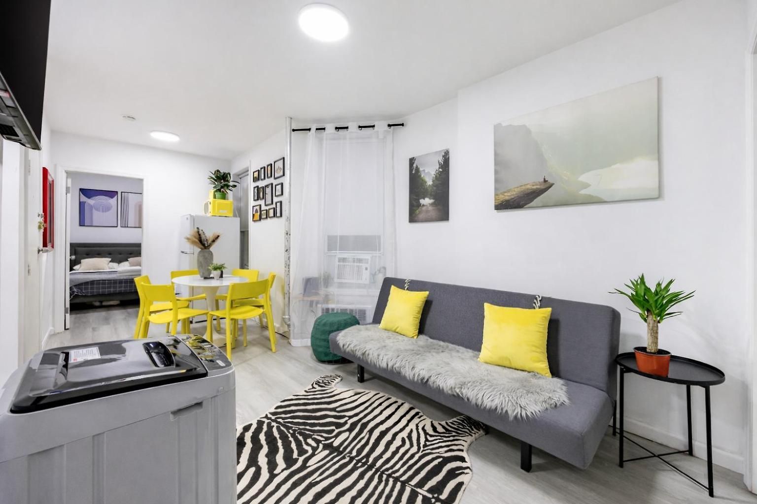 2 Bedroom Cozy Unit In Location