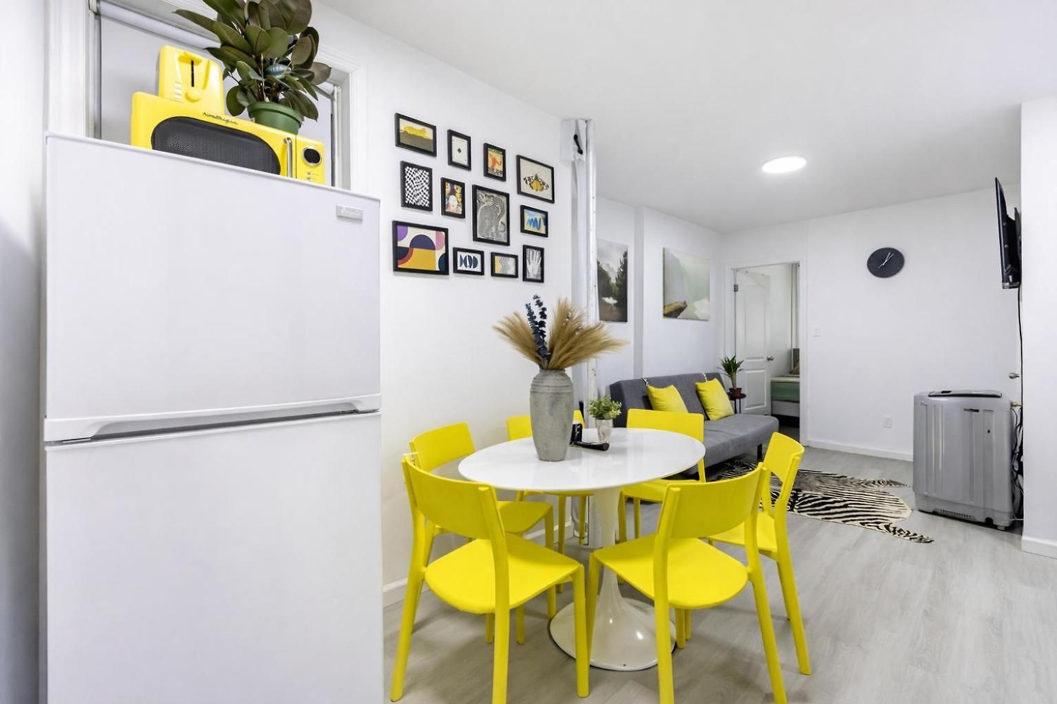 2 Bedroom Cozy Unit In Location New York