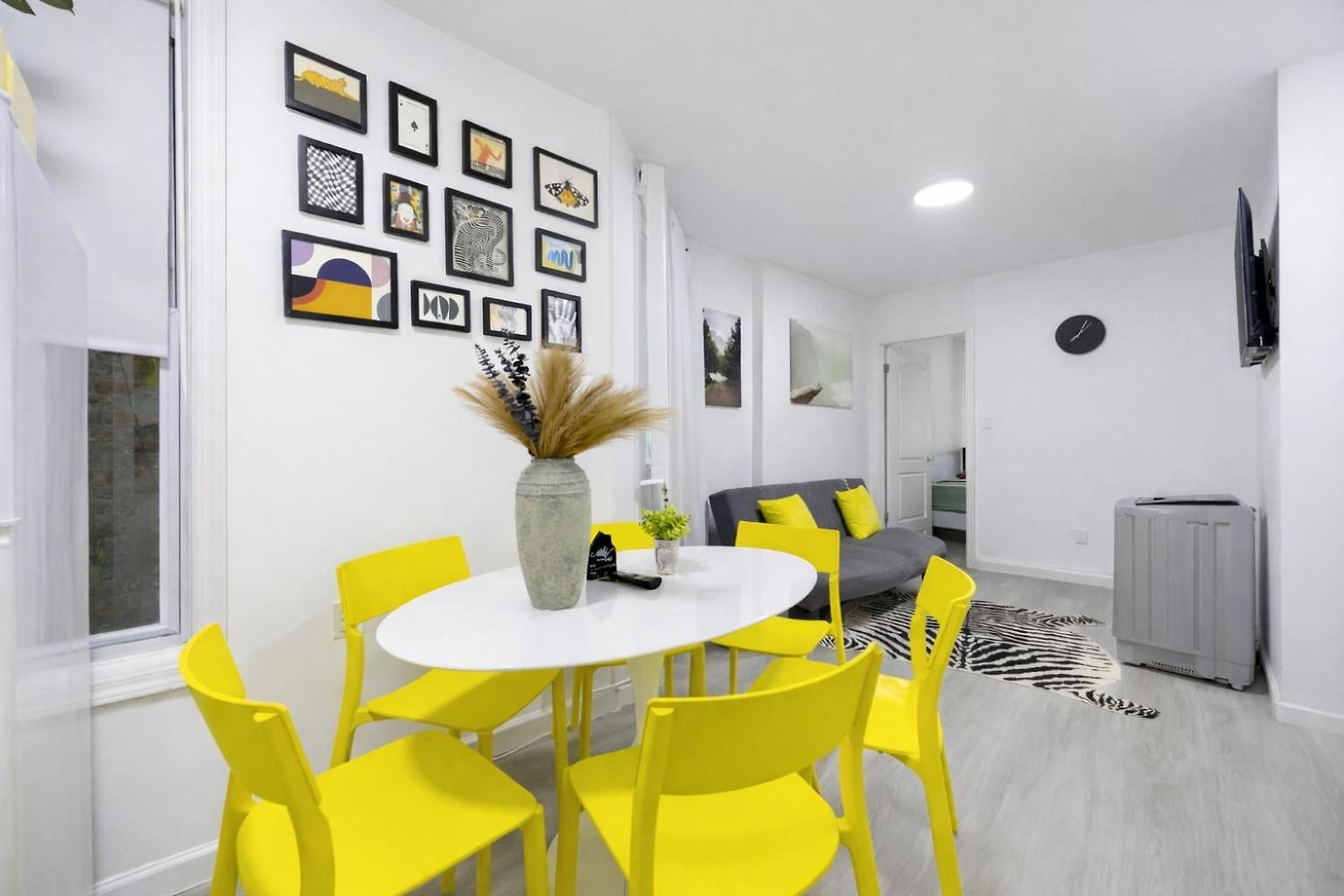 2 Bedroom Cozy Unit In Location