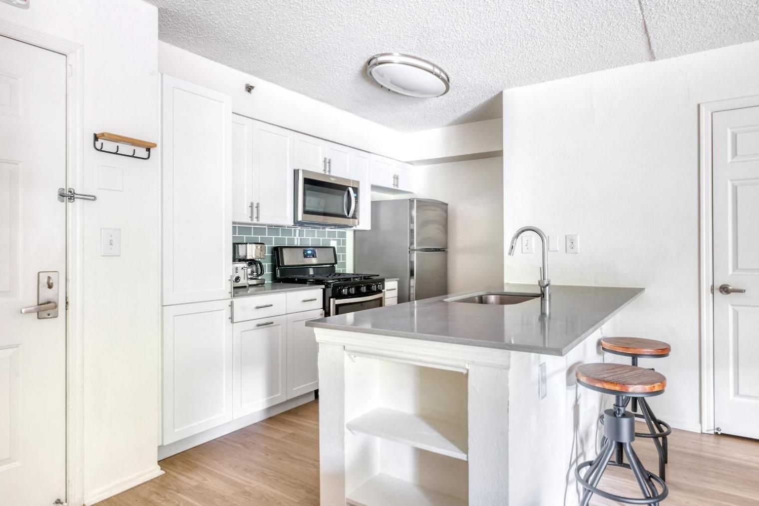 Apartment Jersey 1br W Gym Wd Elevator Nr Path Nyc-787