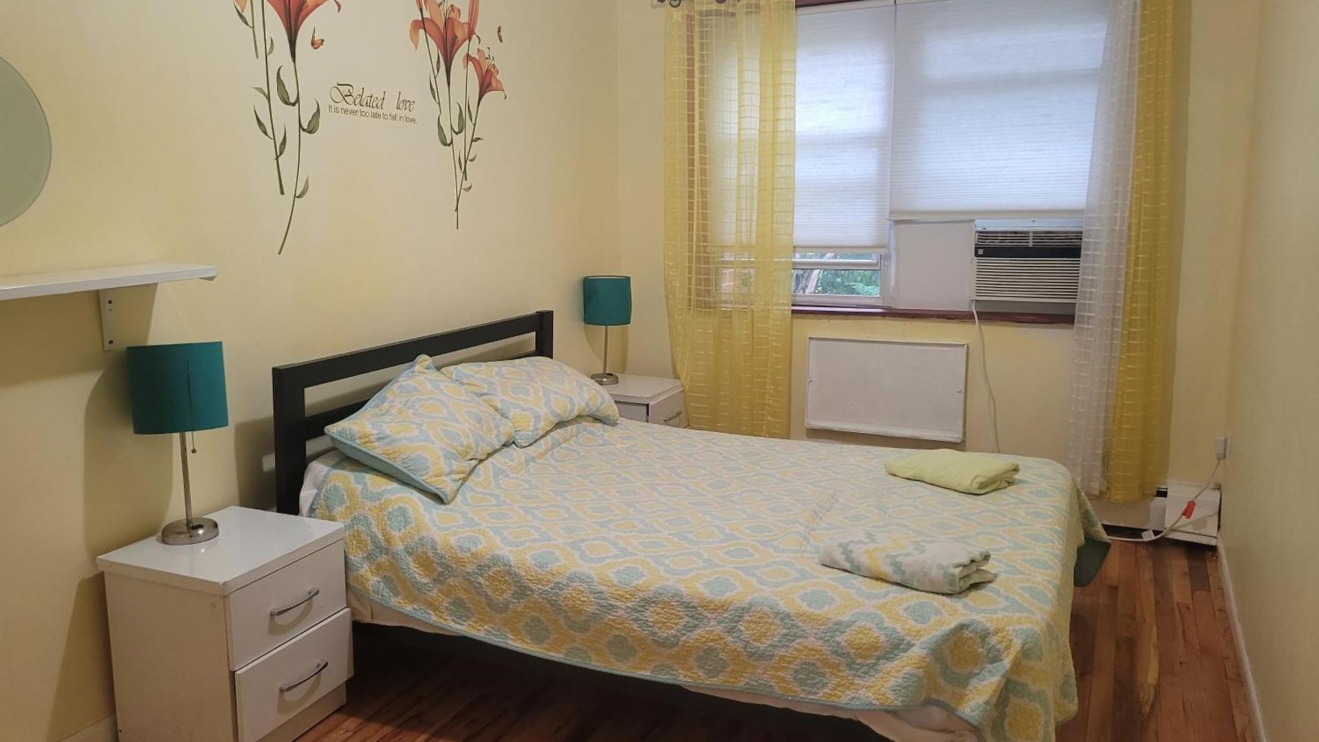 Large 4 Bedrooms 2 Baths In Rego Park Apartment