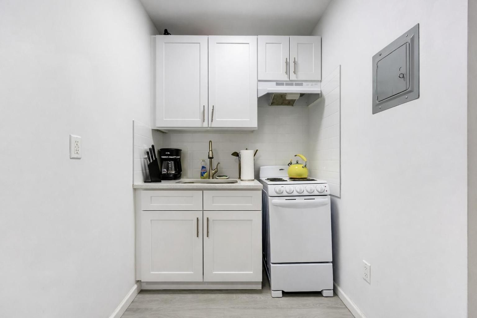 2 Bedroom Cozy Unit In Location * New York