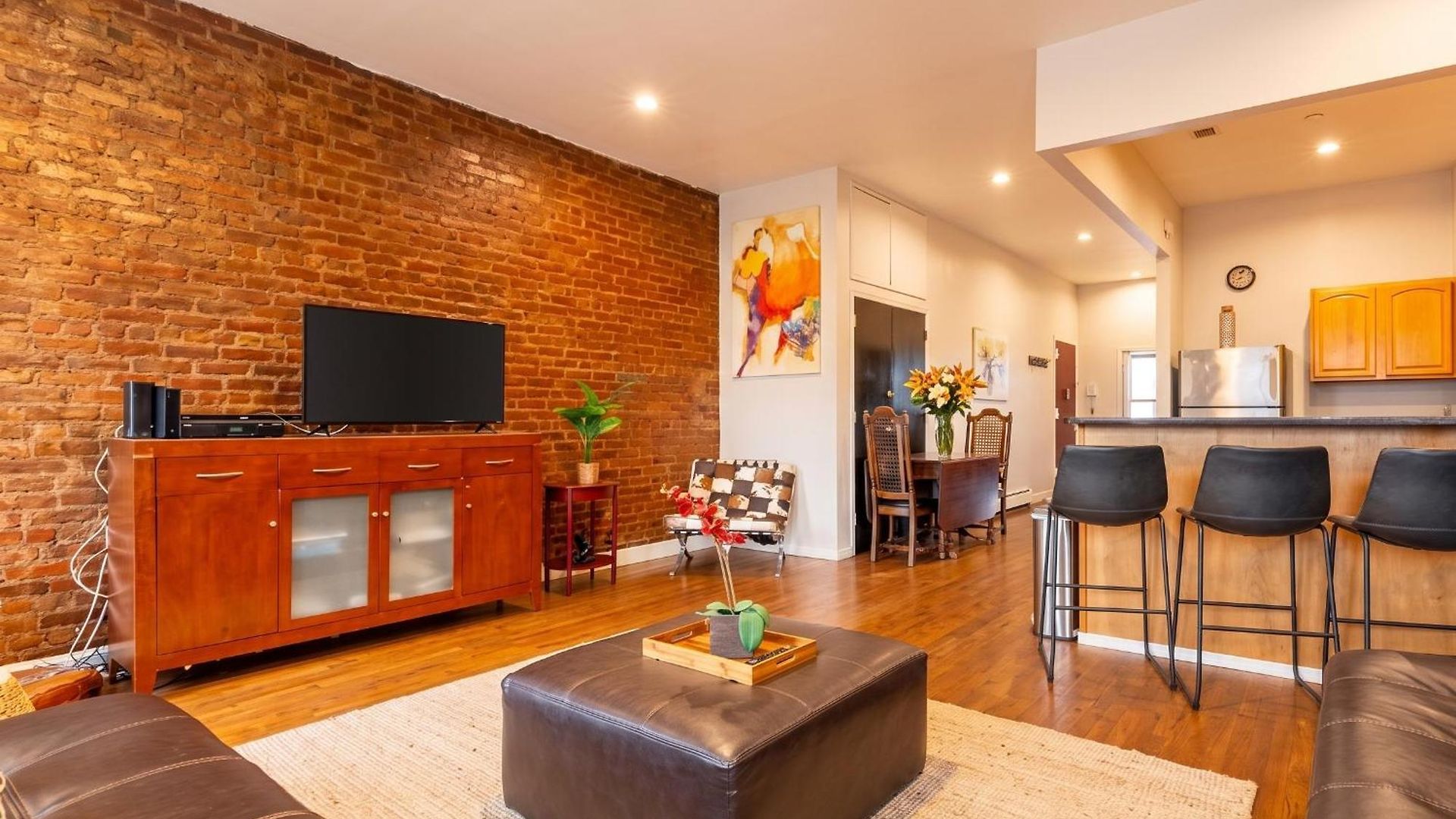 Gorgeous Two Bedroom Flat In Manhattan Apartment *