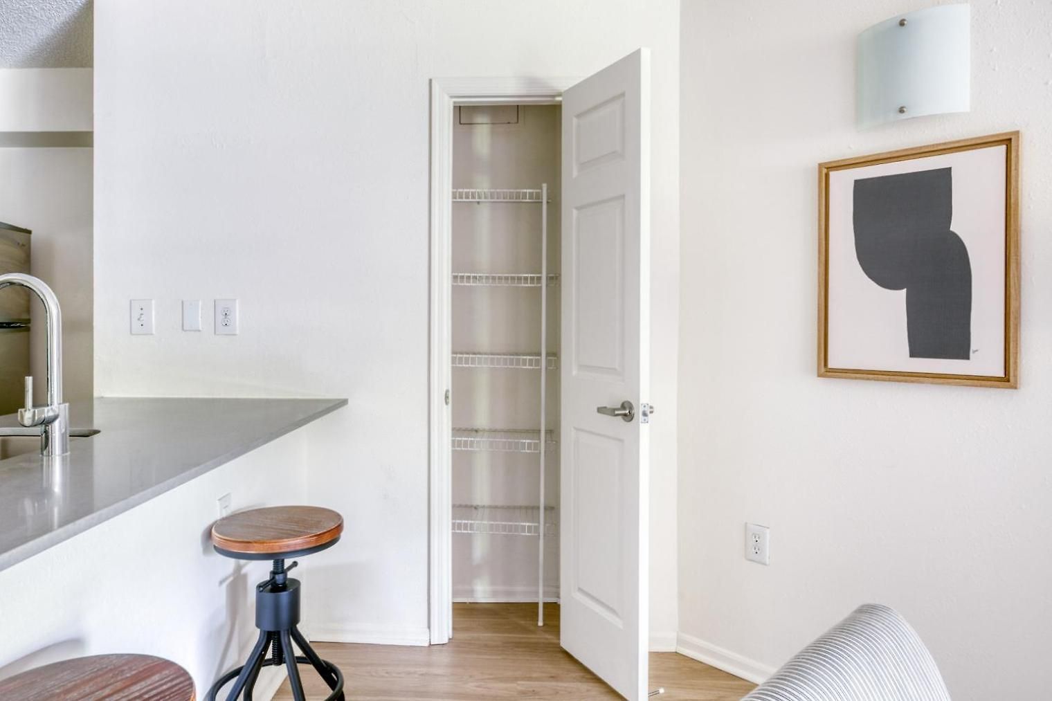 Apartment Jersey 1br W Gym Wd Elevator Nr Path Nyc-787