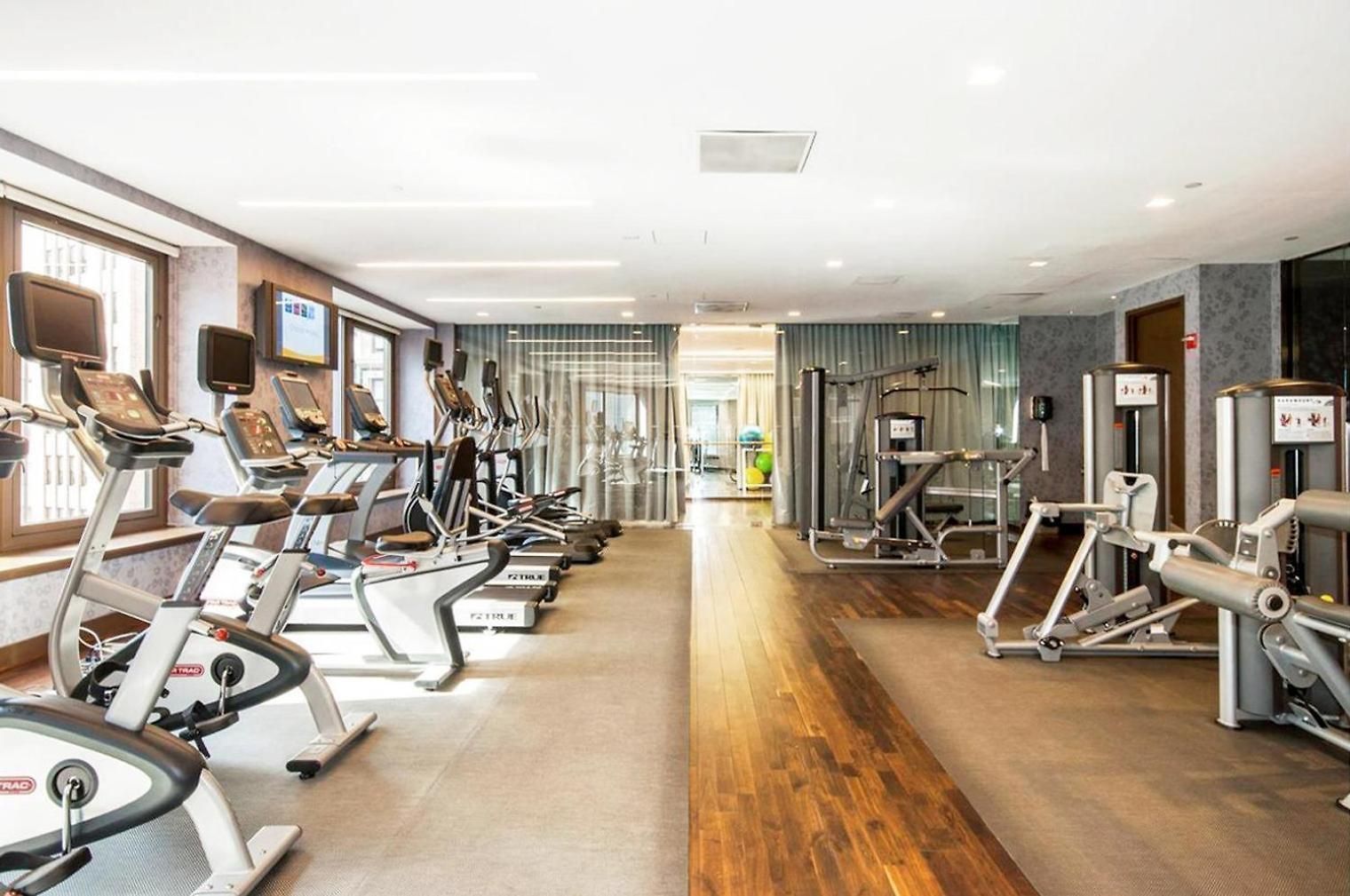 Apartment Fidi 1br W Roofdeck Gym Doorman Nr St Nyc-251 New York
