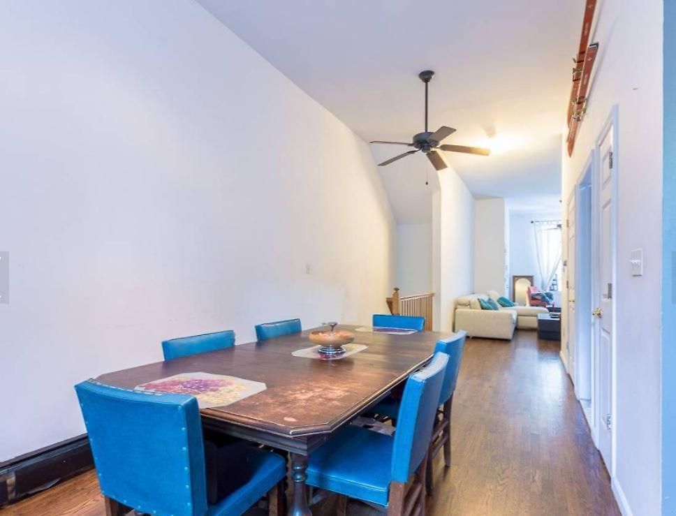 Spacious Garden Duplex 2 Bdrm Apartment *