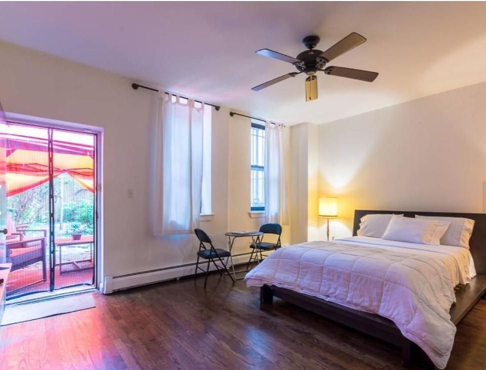Spacious Garden Duplex 2 Bdrm Apartment *