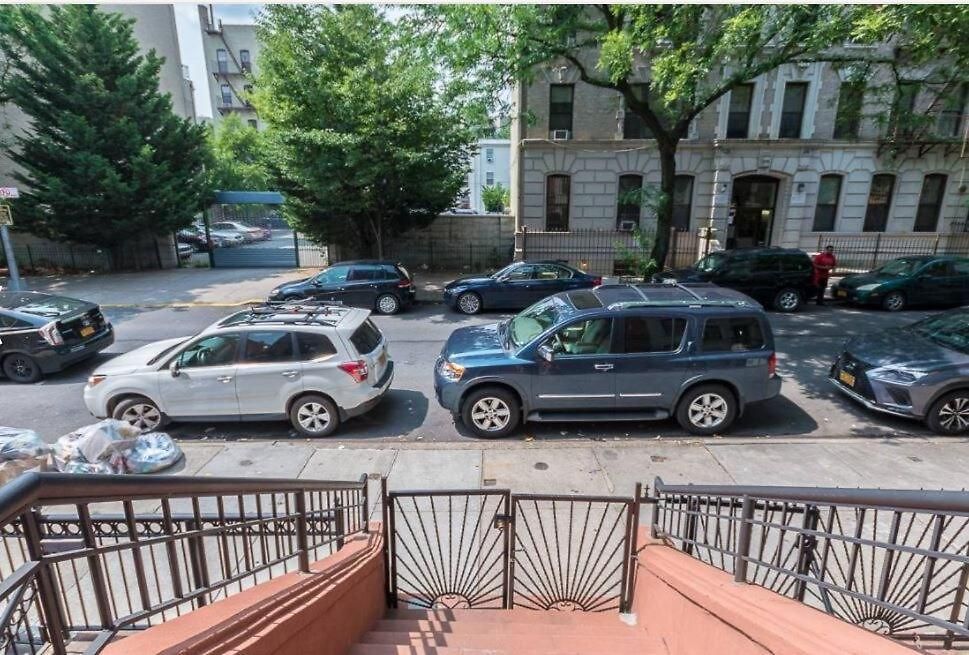 Spacious Garden Duplex 2 Bdrm