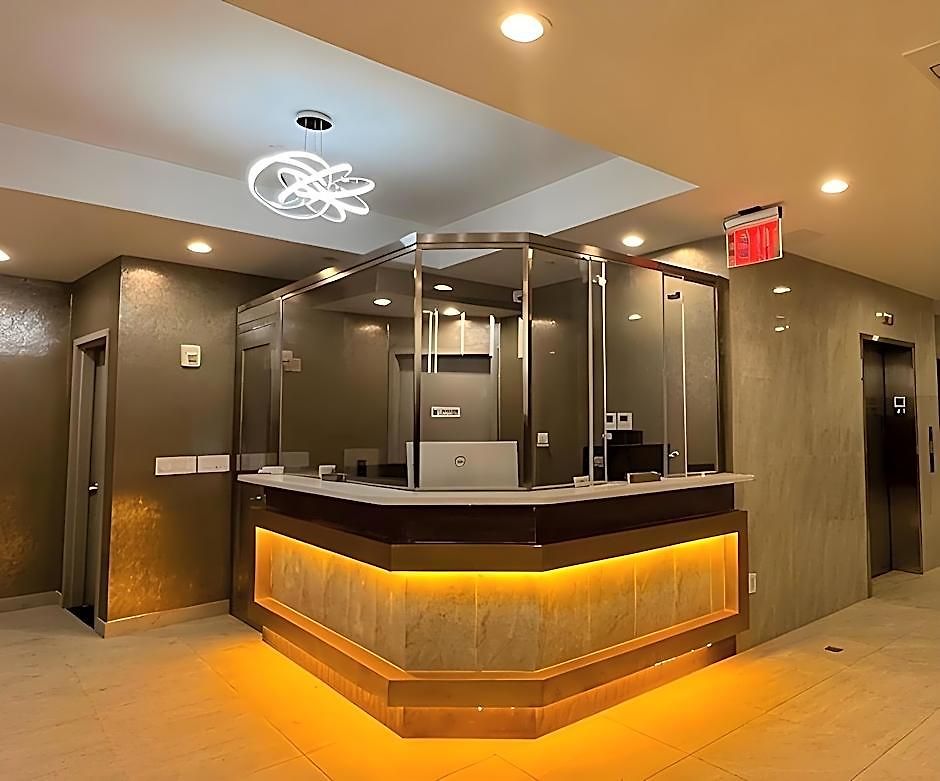 Hotel Liv Bronx