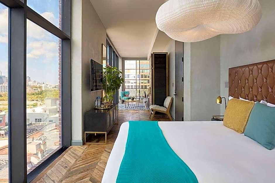 Arlo Williamsburg 5*