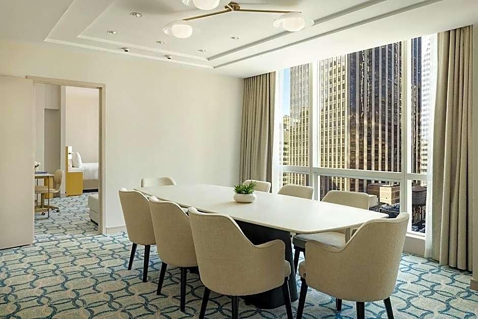 Millennium Premier Times Square Hotel 4*