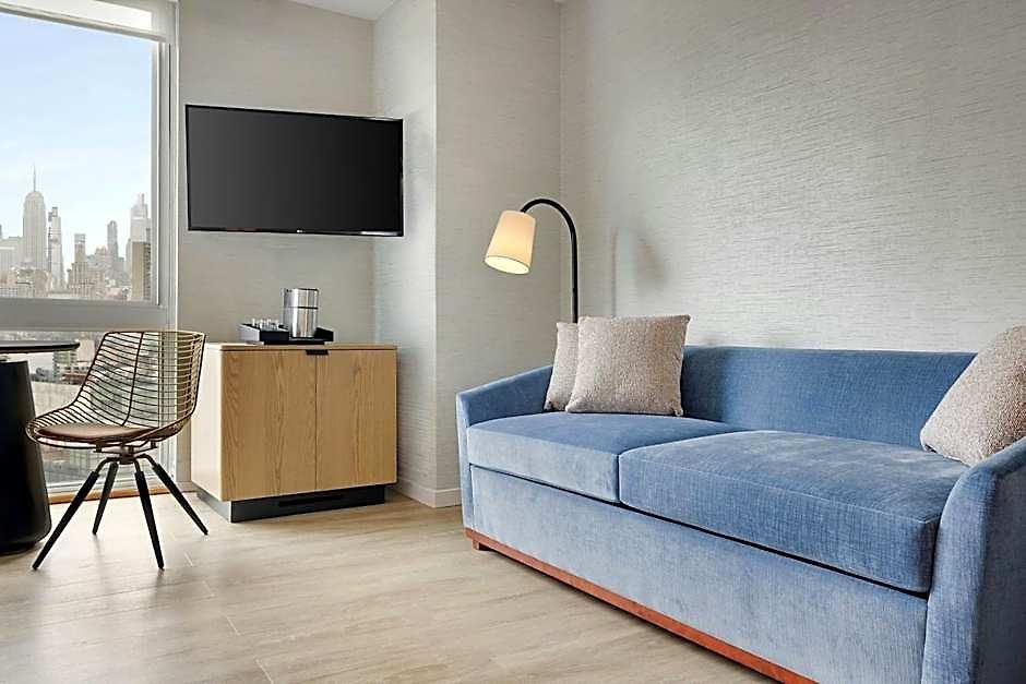Sheraton Tribeca 4*